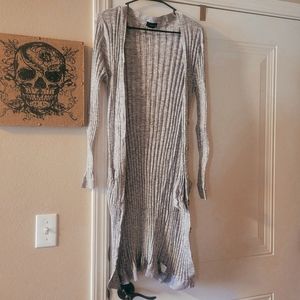 Women's Gray Long-Sleeve Cardigan